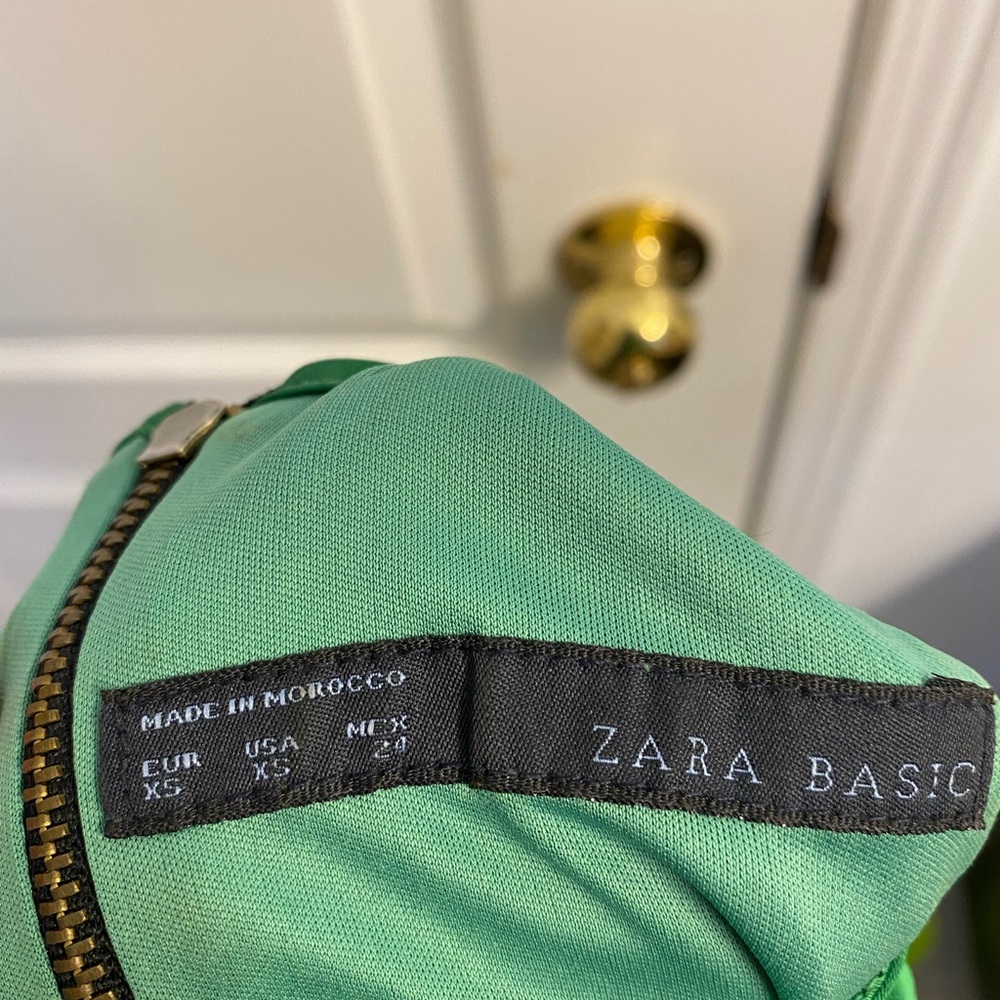 Zara green satin dress - Size XS - Picture 3 of 3
